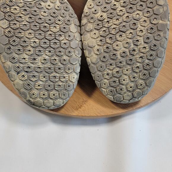 Nike Hyperlive Basketball Sneakers Shoes Men 10 Gray Gold - Picture 11 of 15